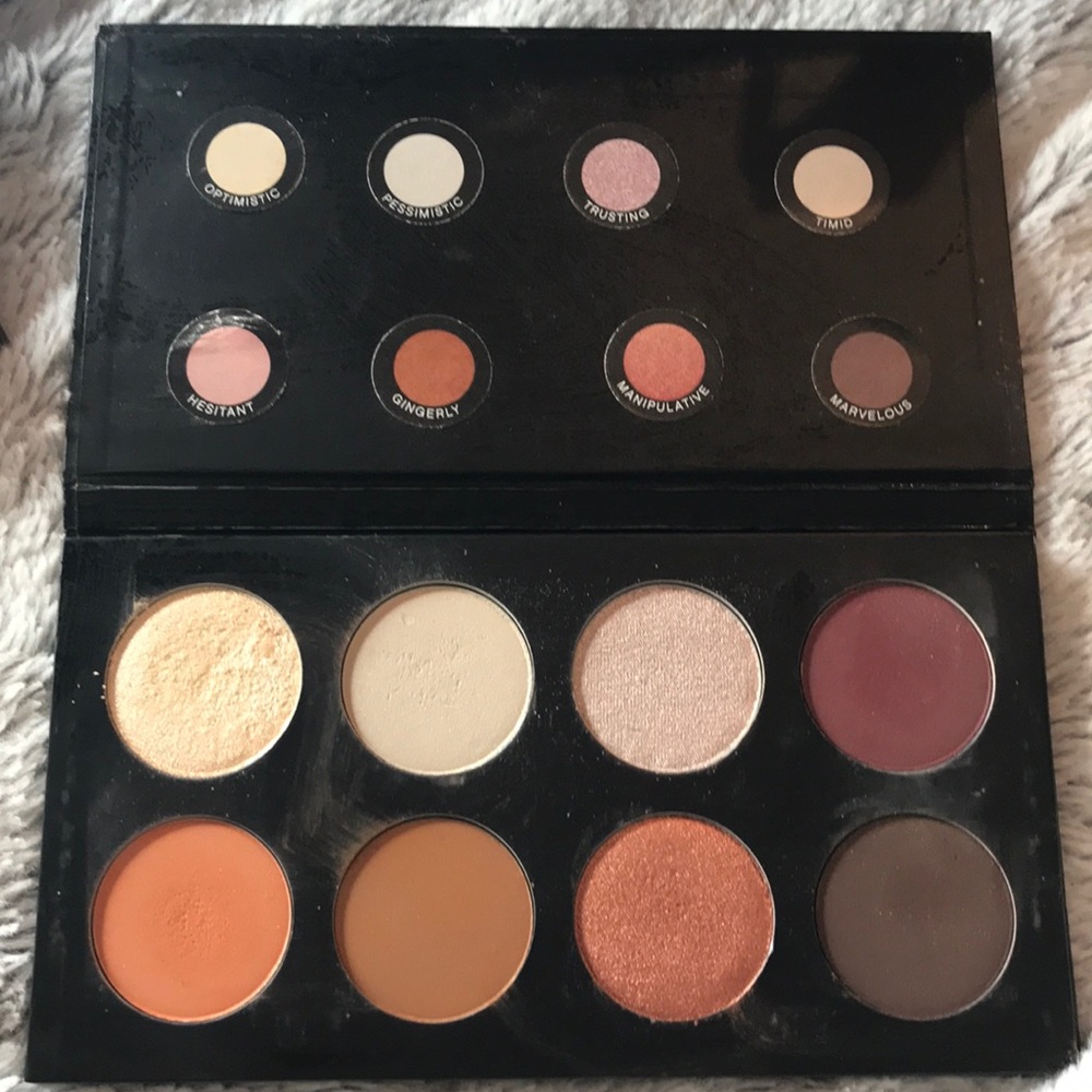 Eyeshadow palette